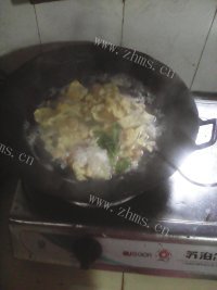 好喝生菜鸭蛋汤做法图解4)