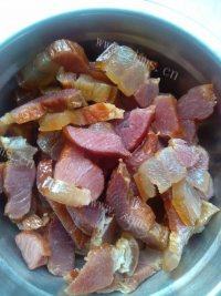 很有食欲的大葱炒腊肉做法图解5)