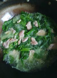 美味的木耳菜肉片汤做法图解6)