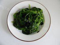 菠菜丸子汤自制做法图解8)