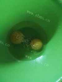 家常菜芹菜炒蛋做法图解2)