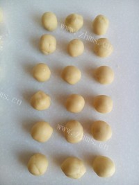 红豆沙菊花酥做法图解9)
