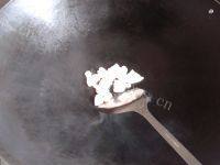 家常菜番茄炒猪肉做法图解4)