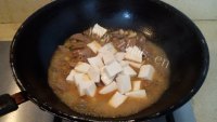 美味的孜然豆腐烧羊肝做法图解6)