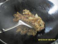 家常菜酸菜炒大肠做法图解3)