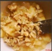 自制香蕉核桃玛芬做法图解3)