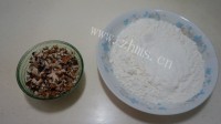 甜香酥脆的红糖核桃脆饼做法图解2)