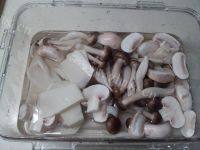 菌菇竹笋梅条肉汤的做法图解三
