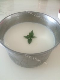 热腾腾的自制酸奶做法图解5)