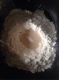 大厨之火腿汉堡做法图解4)