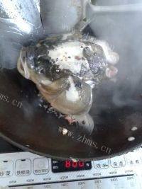 滋补的鱼头豆腐汤做法图解7)