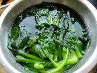 清淡的菠菜肉丸汤做法图解4)