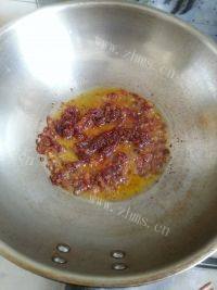 家常菜蒜苗烧豆腐做法图解3)