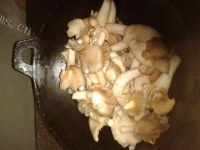 超香白香菇炒瘦肉做法图解2)