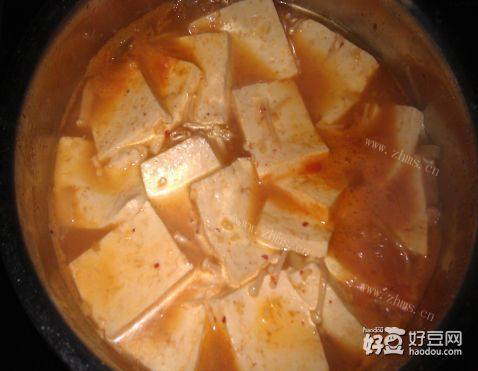 辣白菜炖豆腐