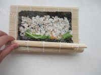 美味的海藻寿司做法图解9)