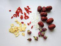 家庭版西洋参玫瑰花茶做法图解1)
