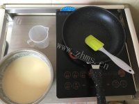 香飘十里的榴莲千层蛋糕做法图解8)