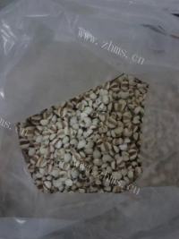 香糯爽滑的红豆薏米粥做法图解2)