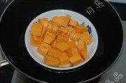 奶香南瓜羹做法图解2)