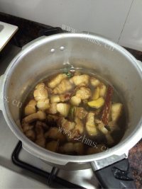 家常菜红烧五花肉做法图解10)