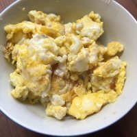 美味的火腿肠蛋炒饭做法图解4)