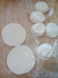 美味的酱肉包子做法图解5)