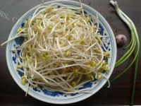 凉拌豆芽做法图解1)