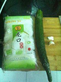 口感不错的凉拌黄瓜粉丝做法图解1)