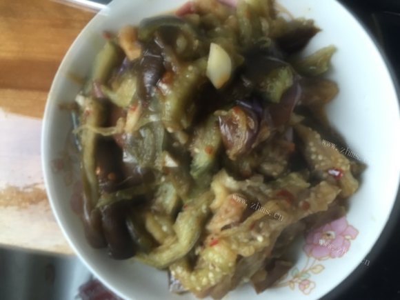色香味俱全的手撕茄子
