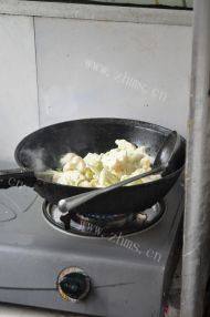菜花炒肉片自制做法图解5)