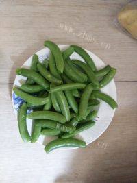 下酒菜蒜香甜豆做法图解1)