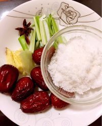 家常菜红烧五花肉做法图解3)