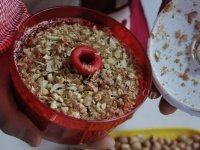 香酥的花生酥糖做法图解7)