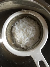 美味的豆浆蒟蒻面做法图解1)
