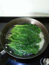 自制芝麻菠菜做法图解4)