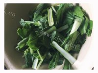 美味的小白菜豆腐汤做法图解3)