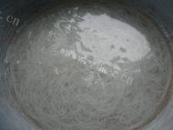 滑爽的菠菜拌粉丝做法图解6)