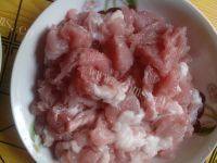 豆芽炒肉做法图解2)