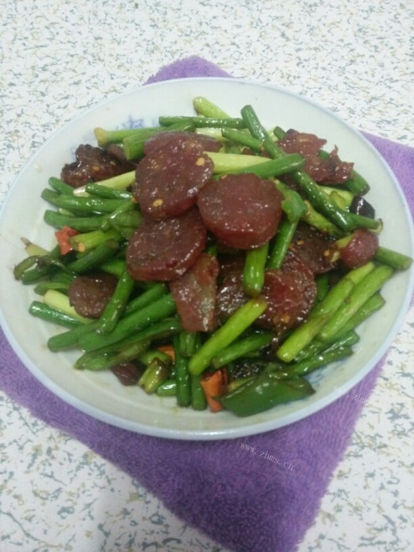 香糯爽滑的蒜苔炒腊肠