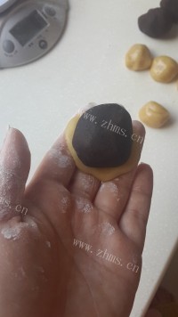 自制广式月饼做法图解3)