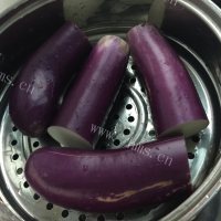 香气浓郁的手撕茄子做法图解1)