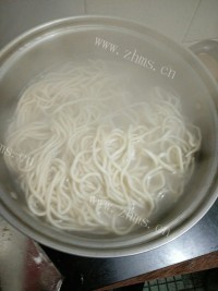好吃的汤拌面做法图解7)