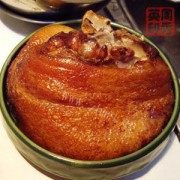 家常秘制肘子做法图解9)