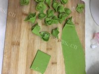 美味的儿童小馄饨做法图解7)