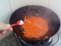 家常菜胡萝卜肉丝做法图解9)