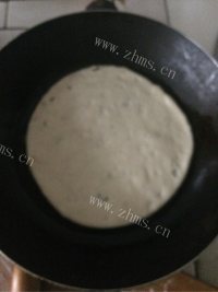 唇齿留香的葱油饼做法图解6)