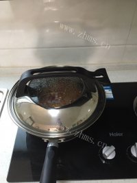 美味的麻辣虾球做法图解5)