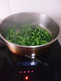 家常菜清炒茼蒿