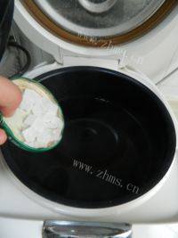 美味的红豆薏仁汤做法图解6)